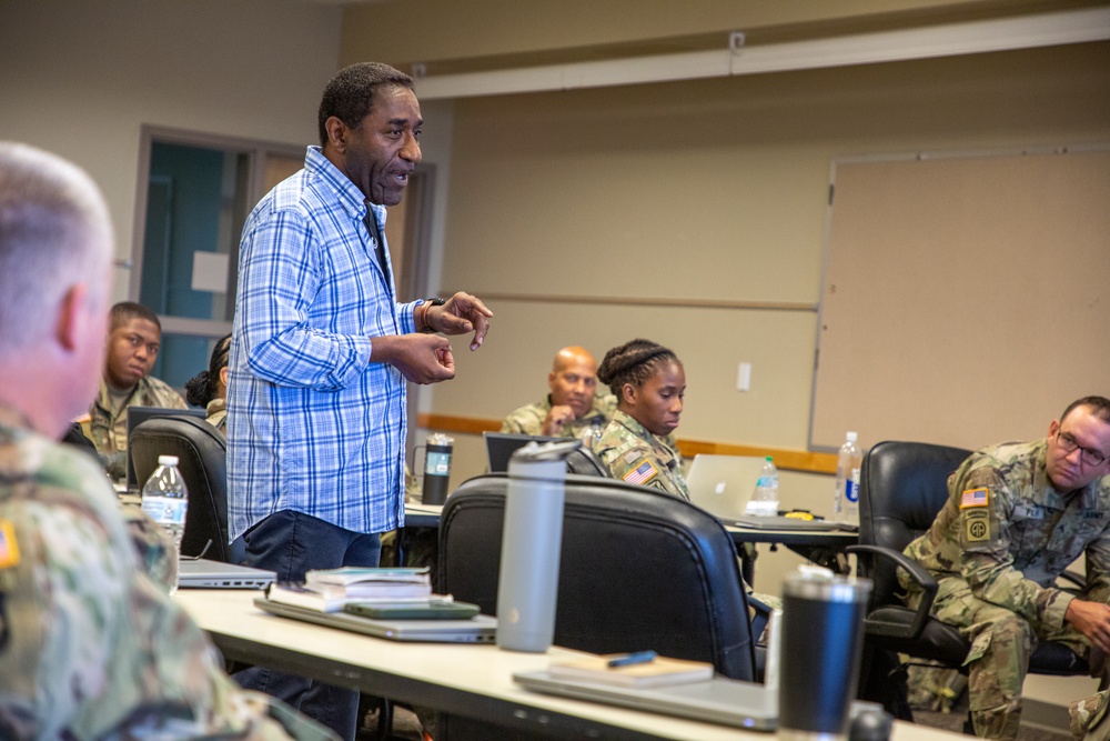 401st AFSB command and staff brief incoming Soldiers at the Armed Forces Reserve Center