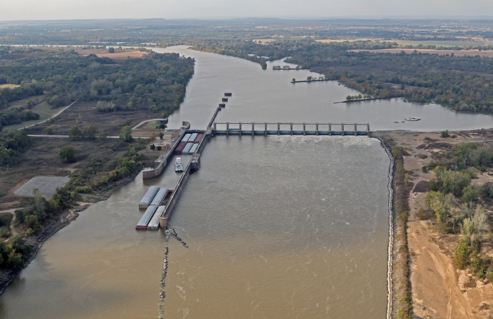 Tulsa District awards construction contract for embankment repair in LeFlore County Oklahoma