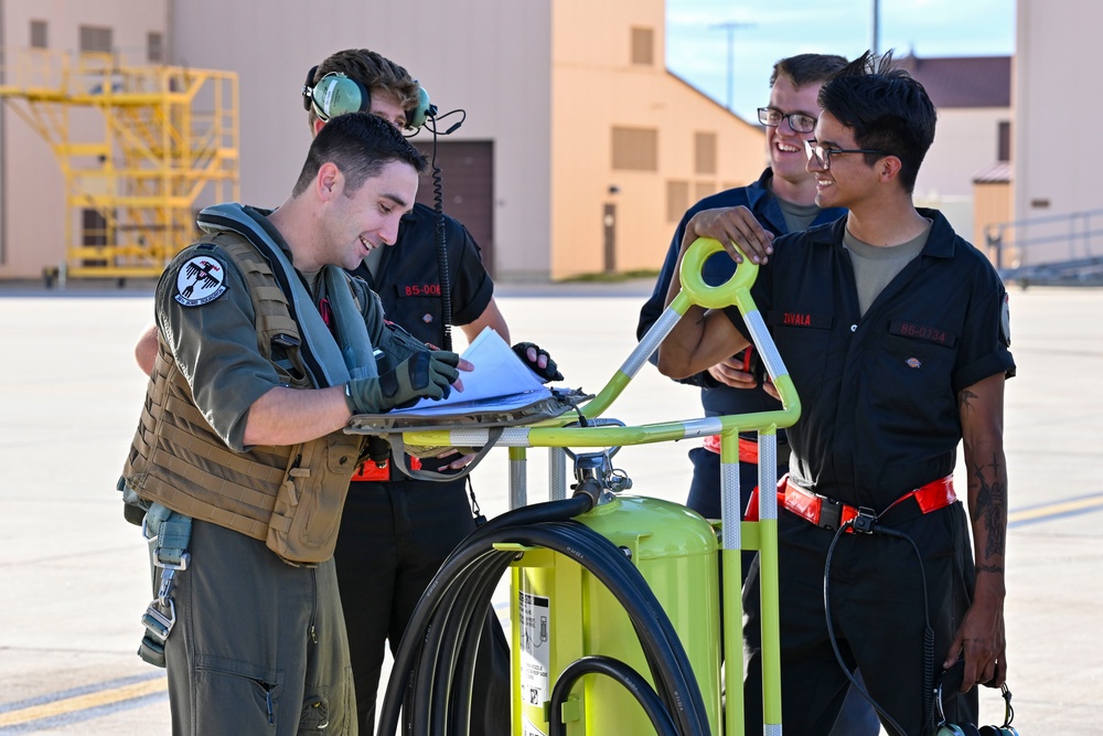 34th BGS prepares jets for flight during Raider Reach exercise