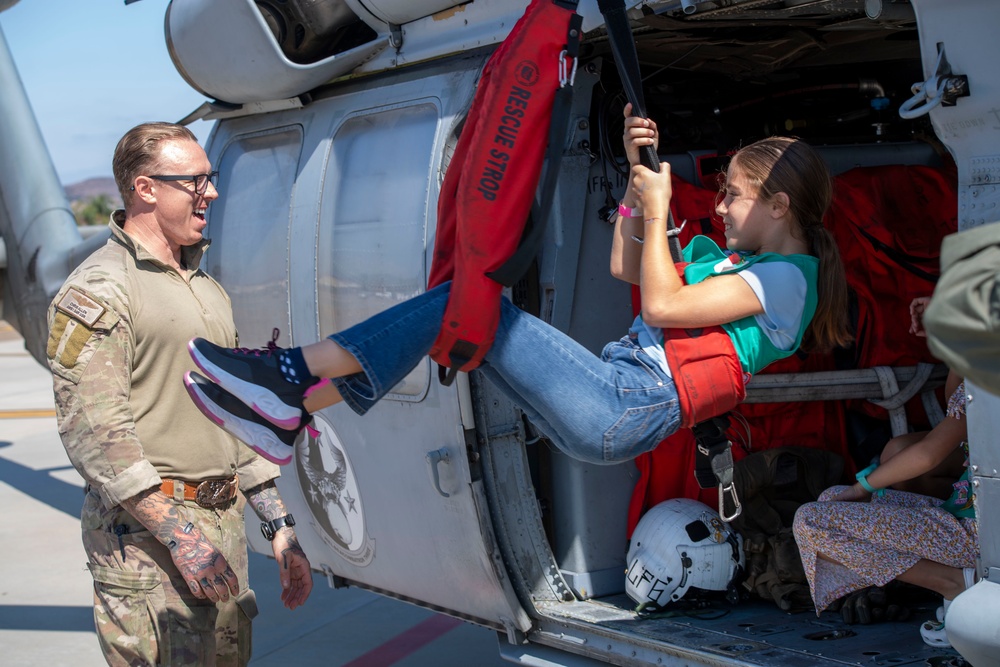 HSC-3 Participates in &quot;Girls in Aviation&quot; Event at Gillespie Air Field