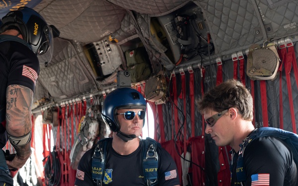 Oregon Aviators support historic Pendleton Round-Up