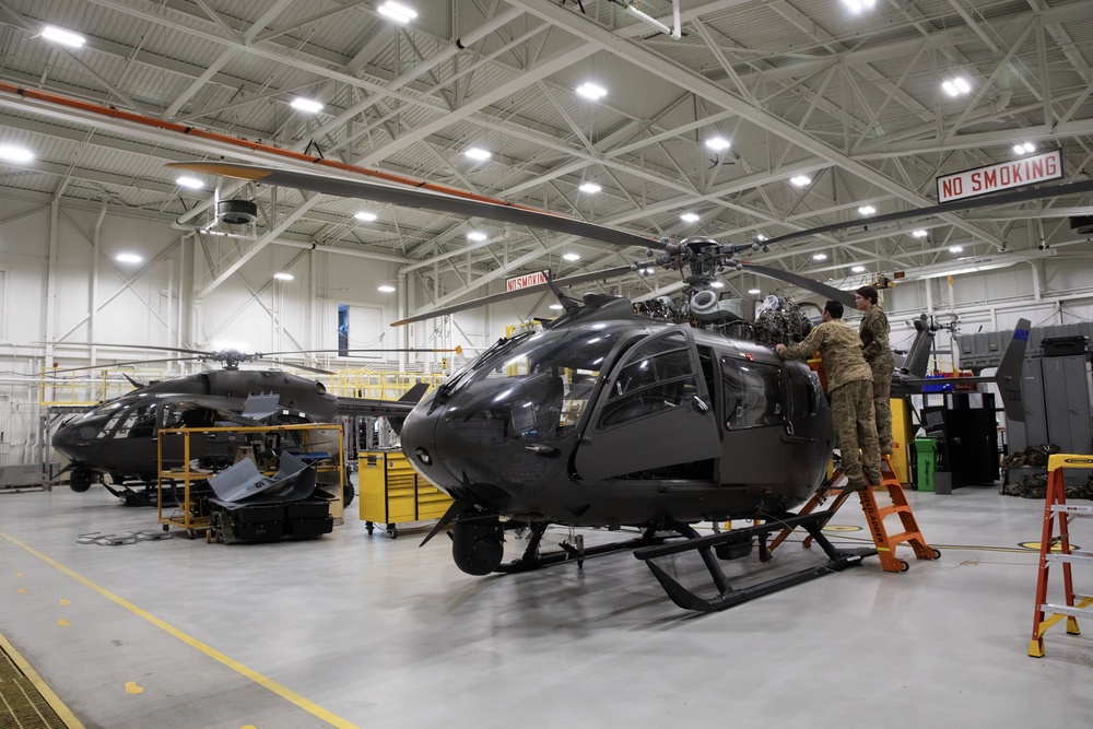 DVIDS - Images - Alaska Army National Guard aviators prep UH-72A Lakota ...