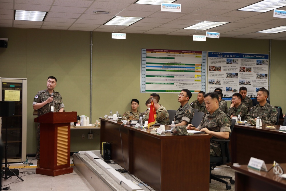 Command briefing for 2OC and 19th ESC Commander at Pier 8 and BSC.