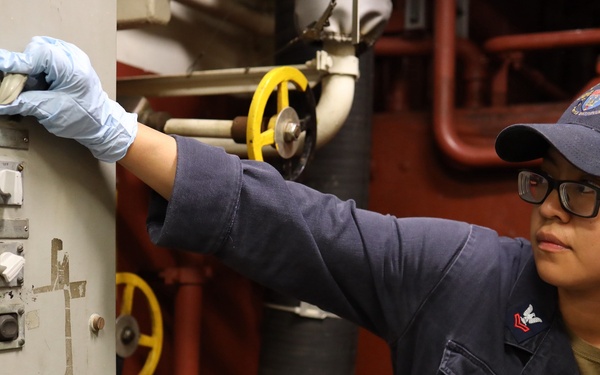 Engineering Plant on USS Sterett (DDG 104)