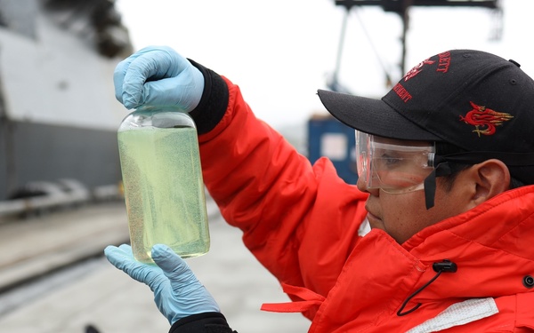 USS Sterett (DDG 104) Fuel Test in Dutch Harbor, Alaska
