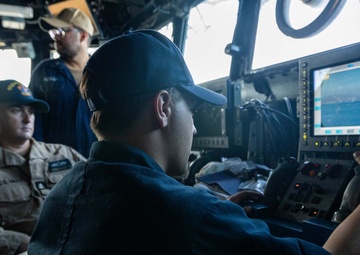 USS Oak Hill arrives in Limassol for mid-deployment voyage repair