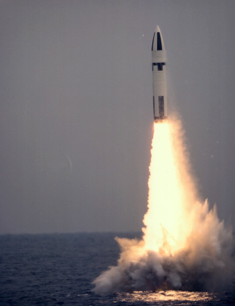 USS Thomas A. Edison A3T launch