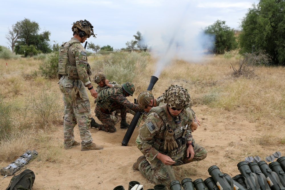 U.S. and Indian Army conduct live fire mortar exercise