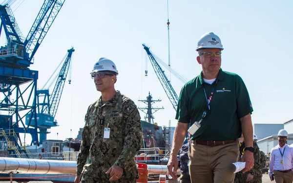 USFF DCOM Visits Bath Iron Works