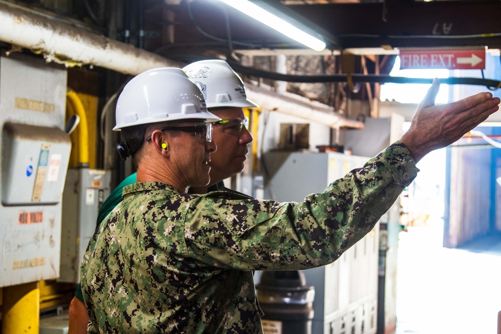 USFF DCOM Visits Bath Iron Works