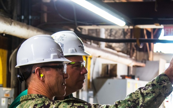 USFF DCOM Visits Bath Iron Works