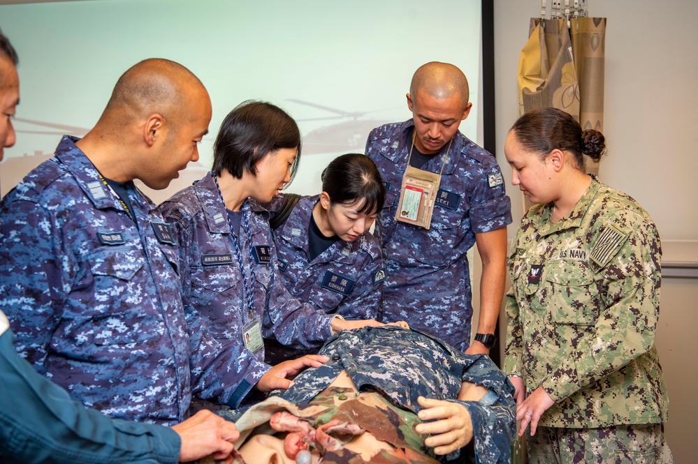 NAVAL MEDICAL CENTER PORTSMOUTH WELCOMES JAPANESE NAVY PERSONNEL