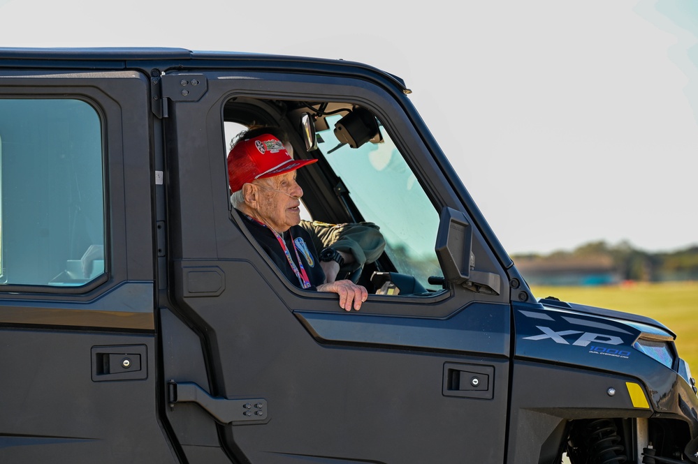 Liberty Wing hosts WWII veteran Ed Cottrell