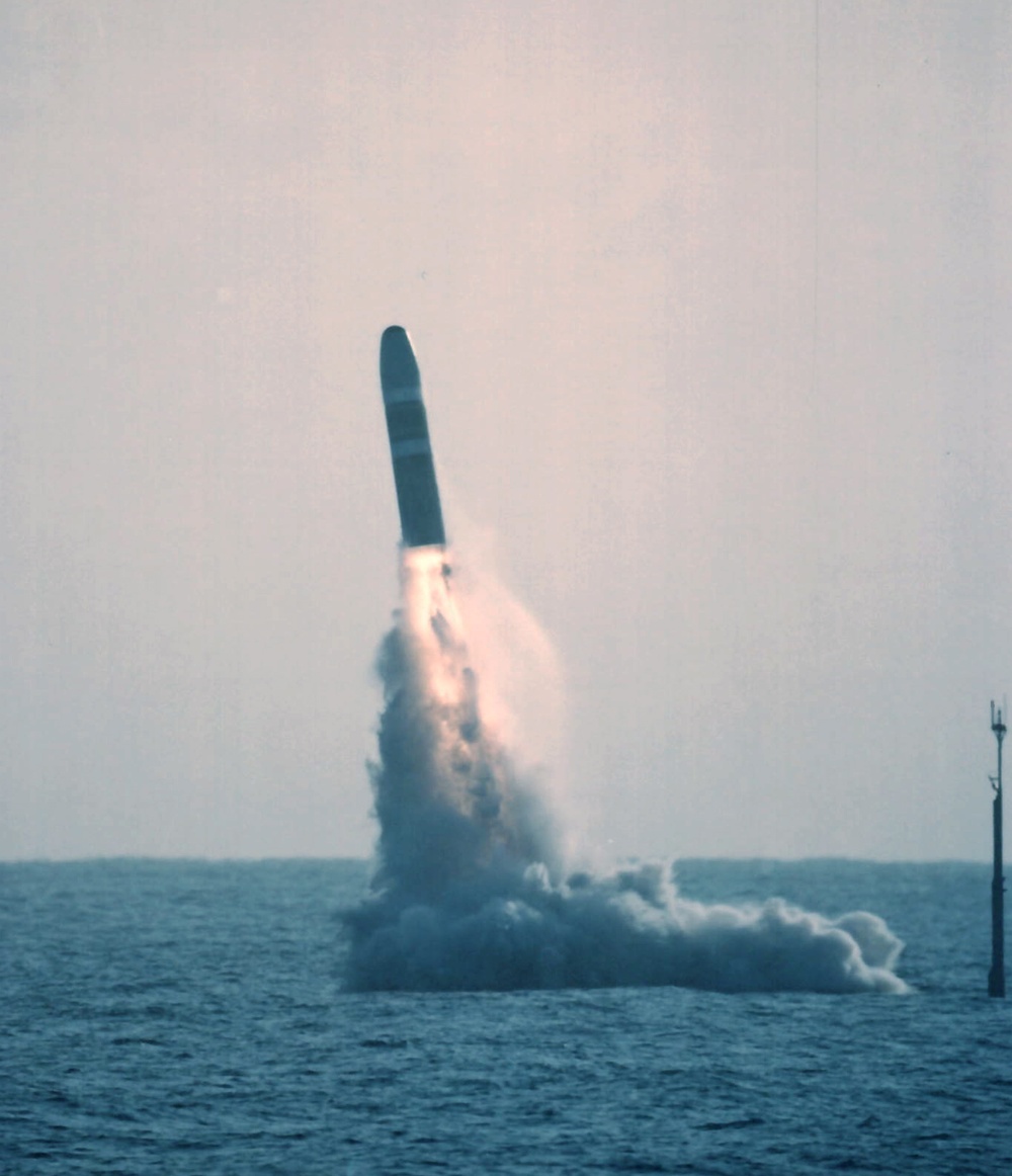 USS Henry L Stimson C-4 launch