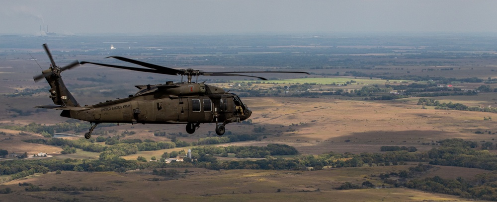 1st Infantry Division hosts Kansas City Chiefs flyover