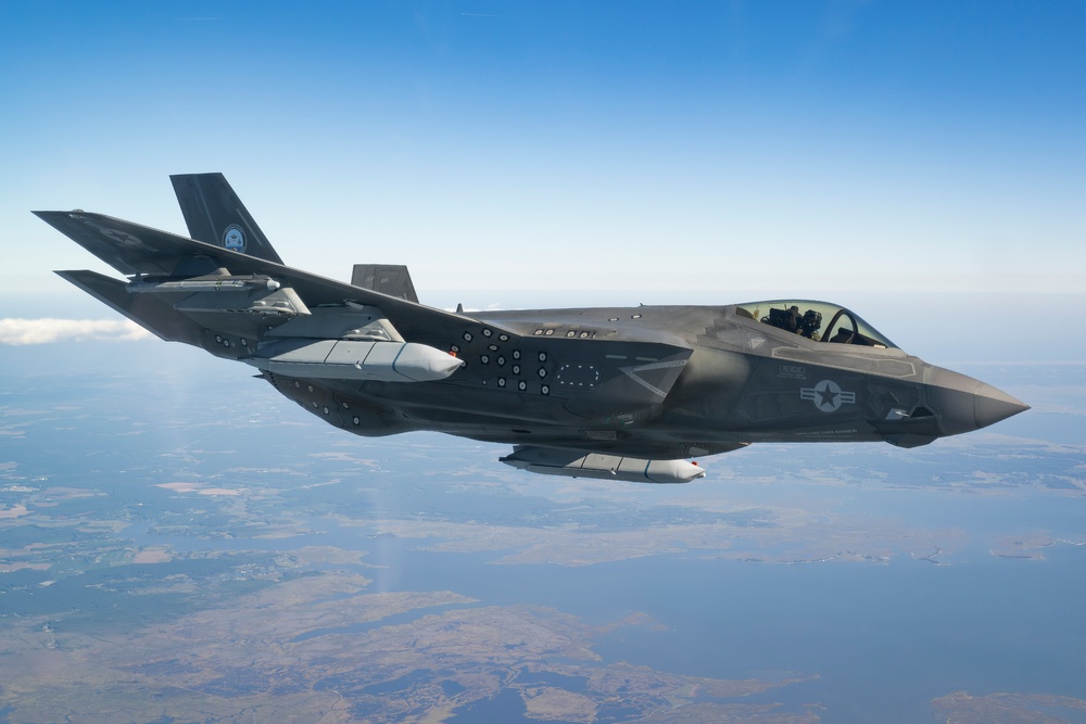 AGM-158 flight testing begins on F-35C