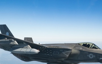 AGM-158 flight testing begins on F-35C