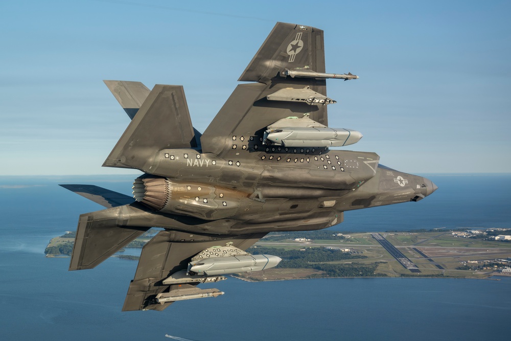 AGM-158 flight testing begins on F-35C