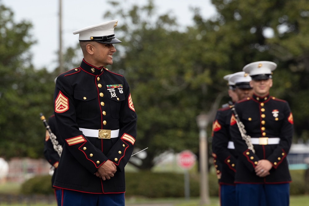 Staff Sgt. Carlos Ortiz IV conducts Parris Island Marine Band