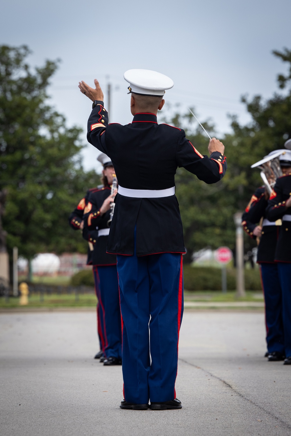 Staff Sgt. Carlos Ortiz IV conducts Parris Island Marine Band