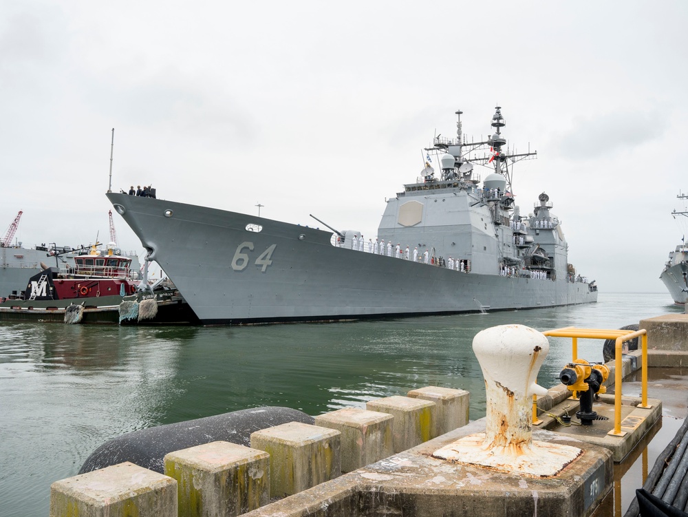 USS Gettysburg (CG 64) Departs Naval Station Norfolk