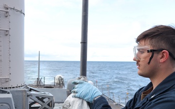 Close In Weapons System (CIWS) Maintenance on USS Sterett (DDG 104)