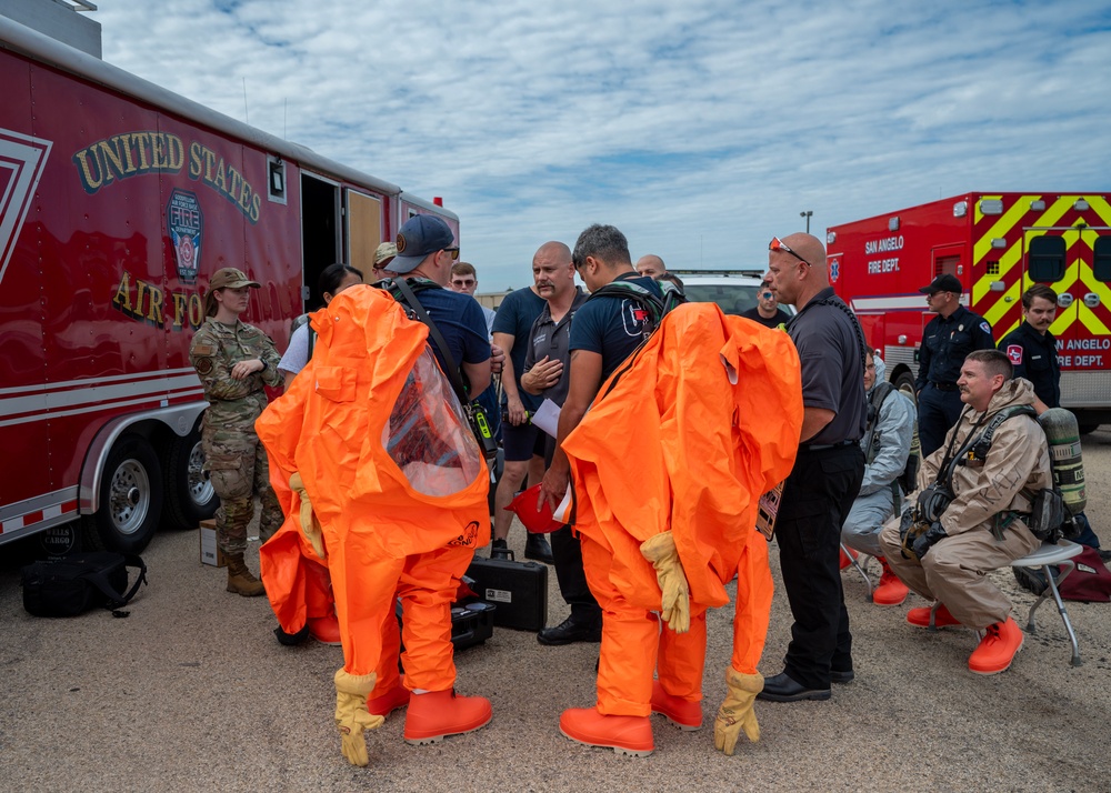 Strengthening Ties: Goodfellow AFB and San Angelo Fire Department conduct HAZMAT exercise