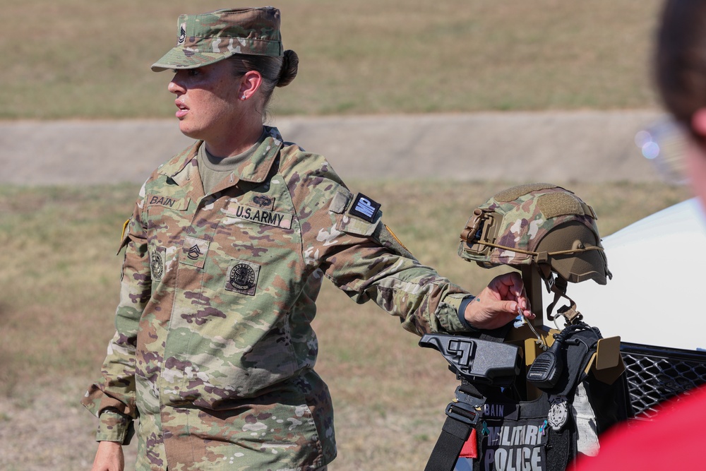 Crosby High School JROTC Visit 89th MP Bde.