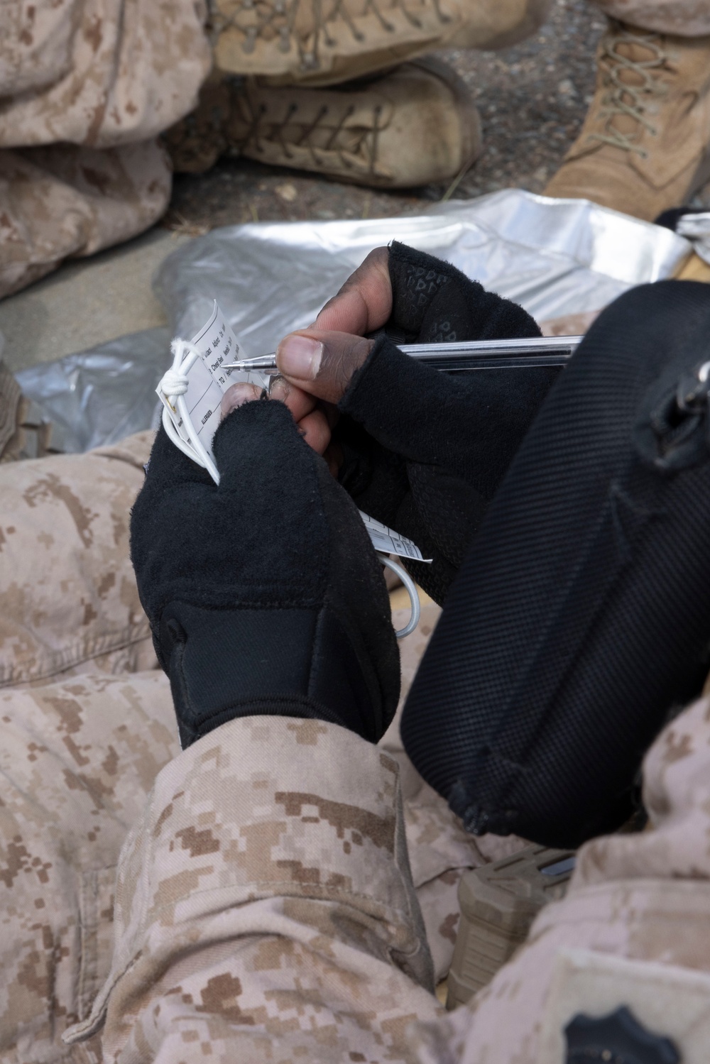 VMM-362 and 1/11 conduct CASEVAC training