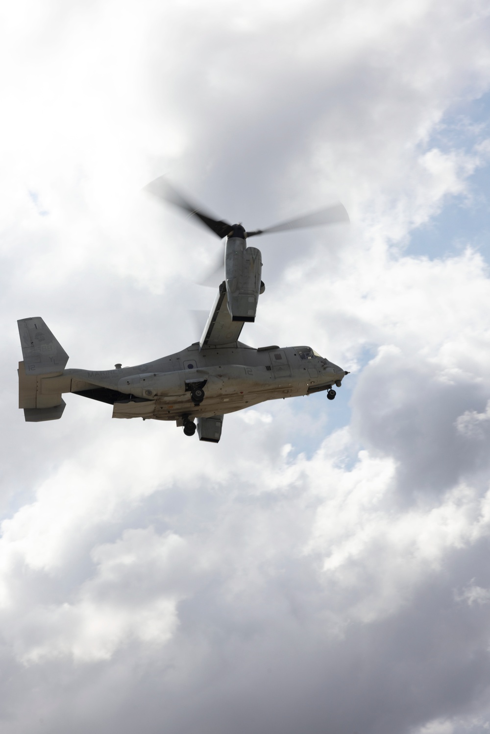 VMM-362 and 1/11 conduct CASEVAC training
