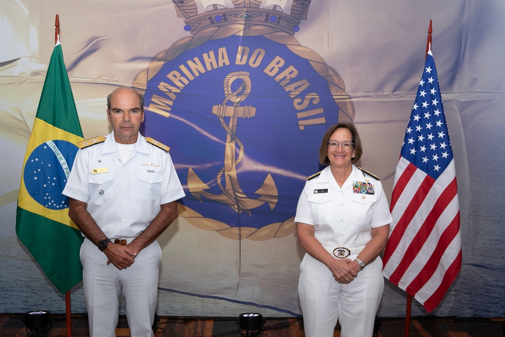 CNO Meets with Commander of the Brazilian Navy