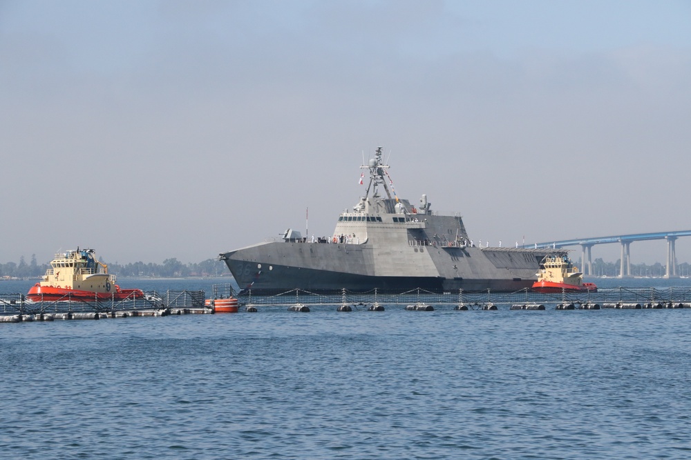 USS Kingsville (LCS 36) Arrives at Homeport for the First Time
