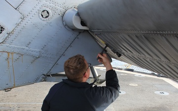 USS Lake Erie (CG 70) prepares for flight operations in the Northern Pacific Ocean