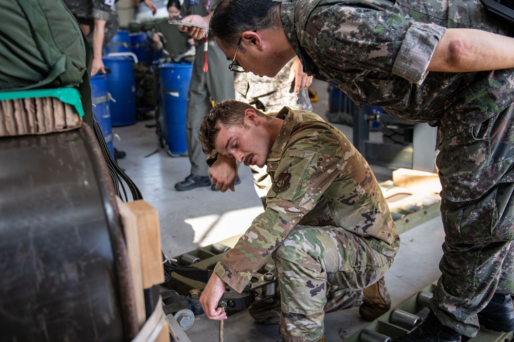 Hercules Guardians 24 strengthens US-ROK alliance through tactical airlift interoperability