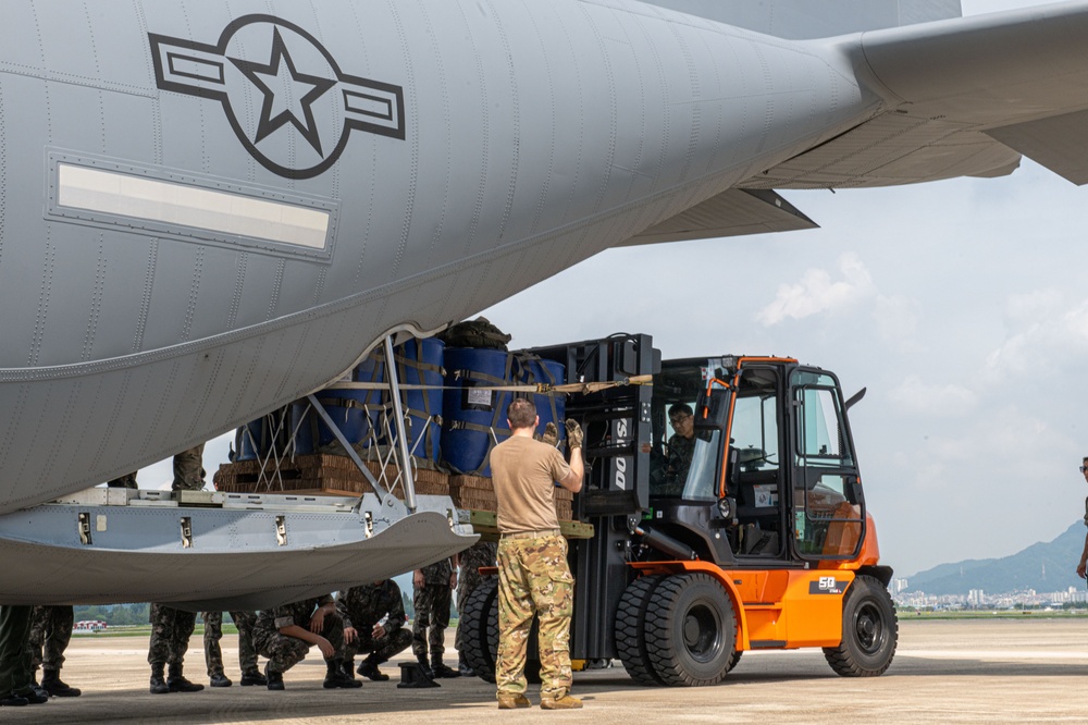 Hercules Guardians 24 strengthens US-ROK alliance through tactical airlift interoperability