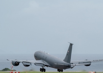 U.S. Air Force Airmen exercise warfighter mindset in Southern Beach