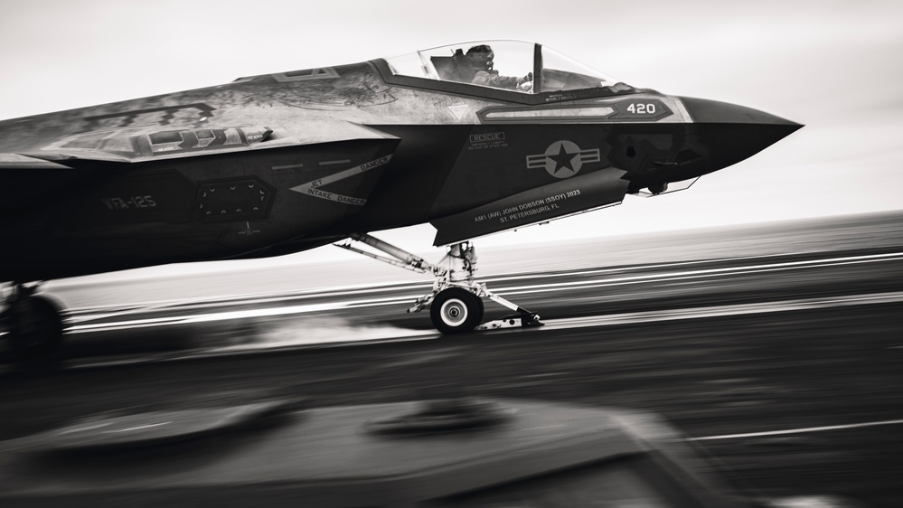 USS George Washington Conducts Flight Operations