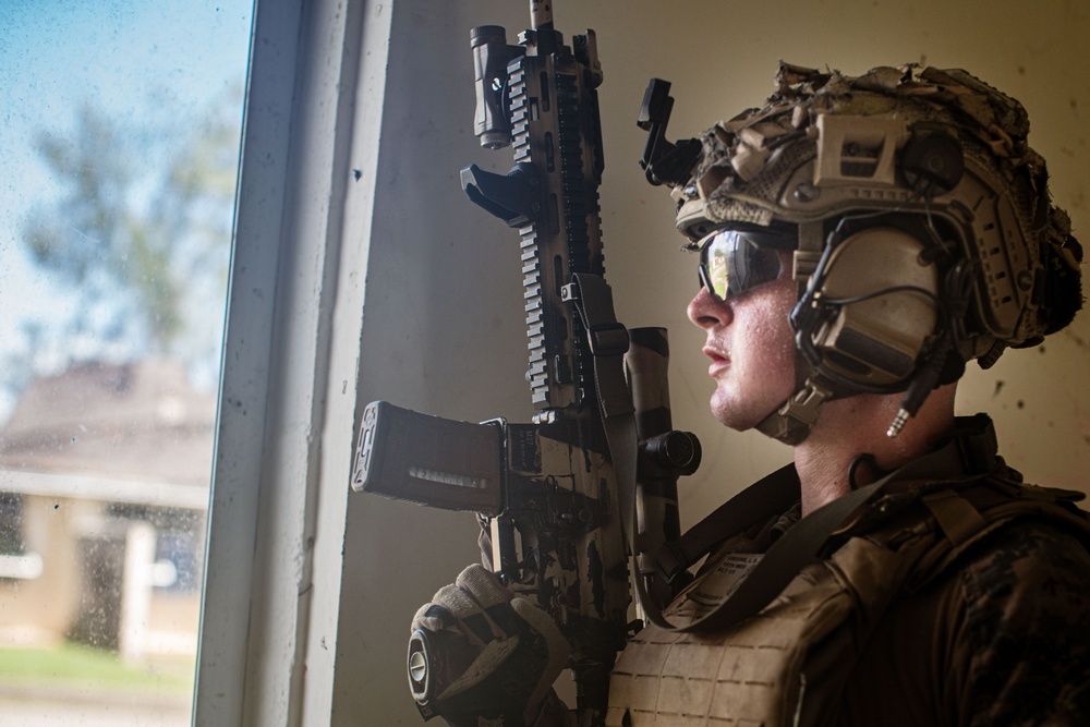 BLT 1/5 Marines, Sailors Conduct Team Leader Training in Guam