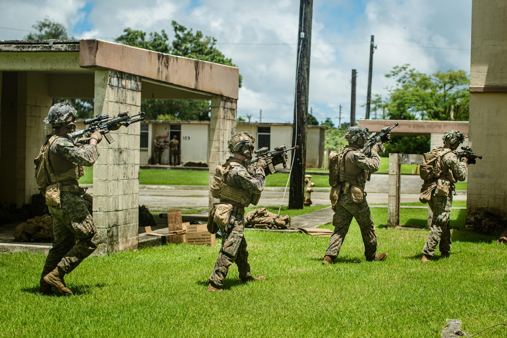 BLT 1/5 Marines, Sailors Conduct Team Leader Training in Guam