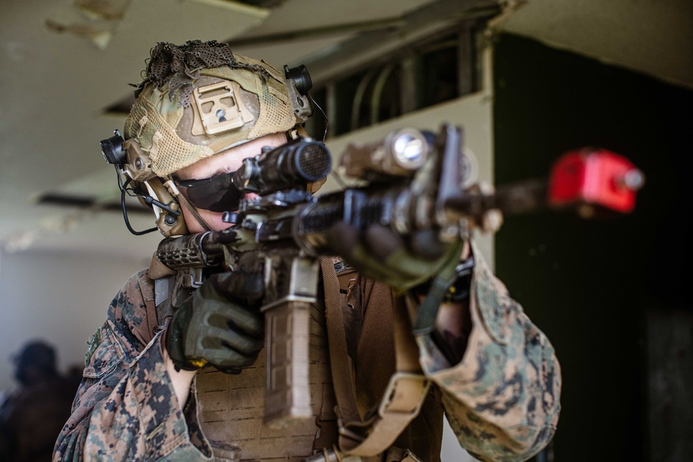 BLT 1/5 Marines, Sailors Conduct Team Leader Training in Guam