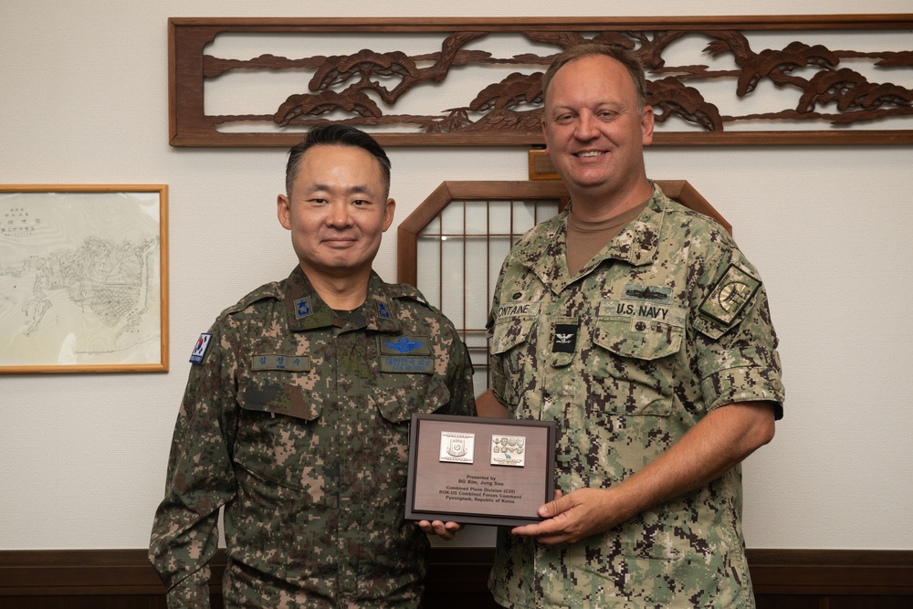 Republic of Korea Air Force Brig. Gen. Kim Jung Soo Visits CFAS
