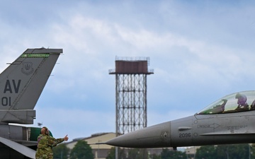 F-16 Fighting Falcons takeoff from RAF Mildenhall