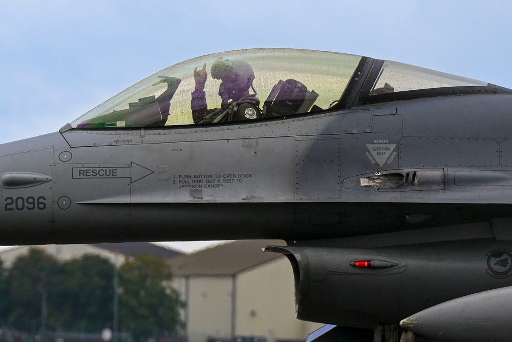 F-16 Fighting Falcons takeoff from RAF Mildenhall