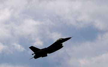 F-16 Fighting Falcons takeoff from RAF Mildenhall