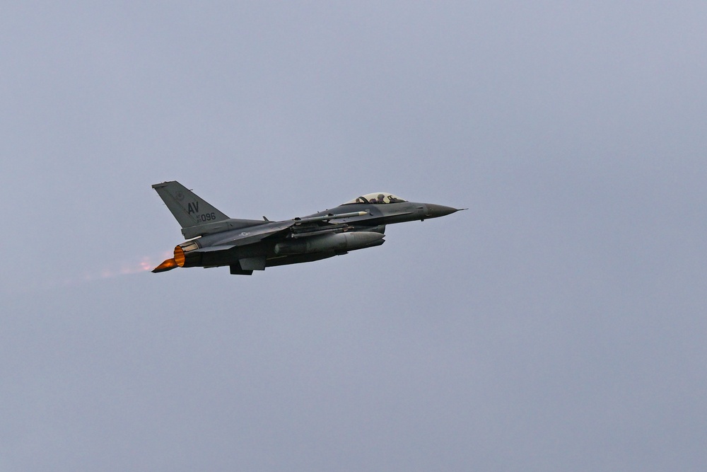 F-16 Fighting Falcons takeoff from RAF Mildenhall