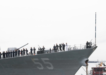USS Stout Departs Naval Station Norfolk