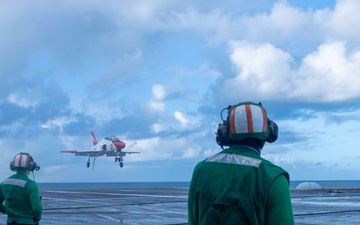 IKE Conducts Carrier Qualifications in Atlantic Ocean