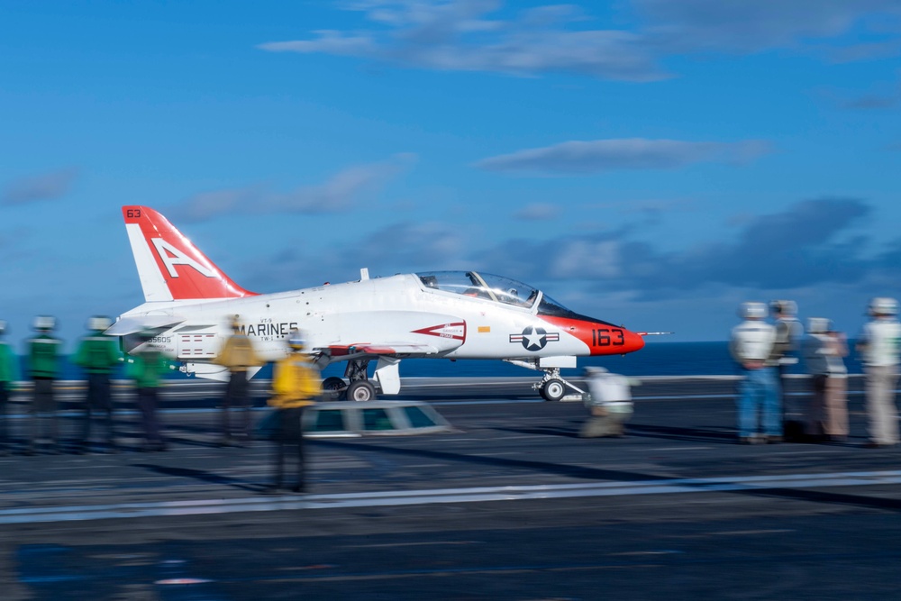 IKE Conducts Carrier Qualifications in Atlantic Ocean