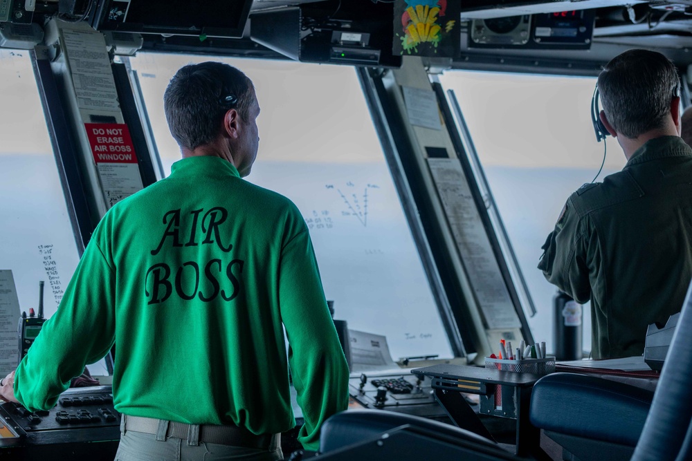 IKE Conducts Carrier Qualification in Atlantic Ocean