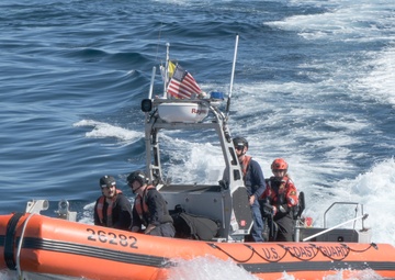 US Coast Guard, Canadian Department of Fisheries and Oceans conduct Northwest Atlantic Fisheries Organization boarding